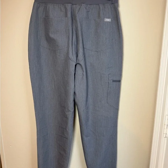 FIGS Women’s High Waisted Zamora Jogger Scrub Pants Size Small, Regular NWT - Picture 8 of 12